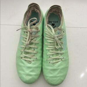 Mint Green Men’s Soccer Cleats, worn once!